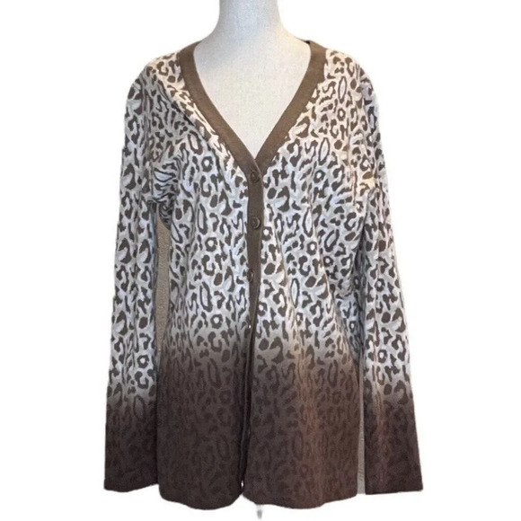 ISAAC MIZRAHI LIVE MEDIUM ANIMAL PRINT 100% COTTON CARDIGAN BUTTON DOWN SWEATER - Picture 1 of 7